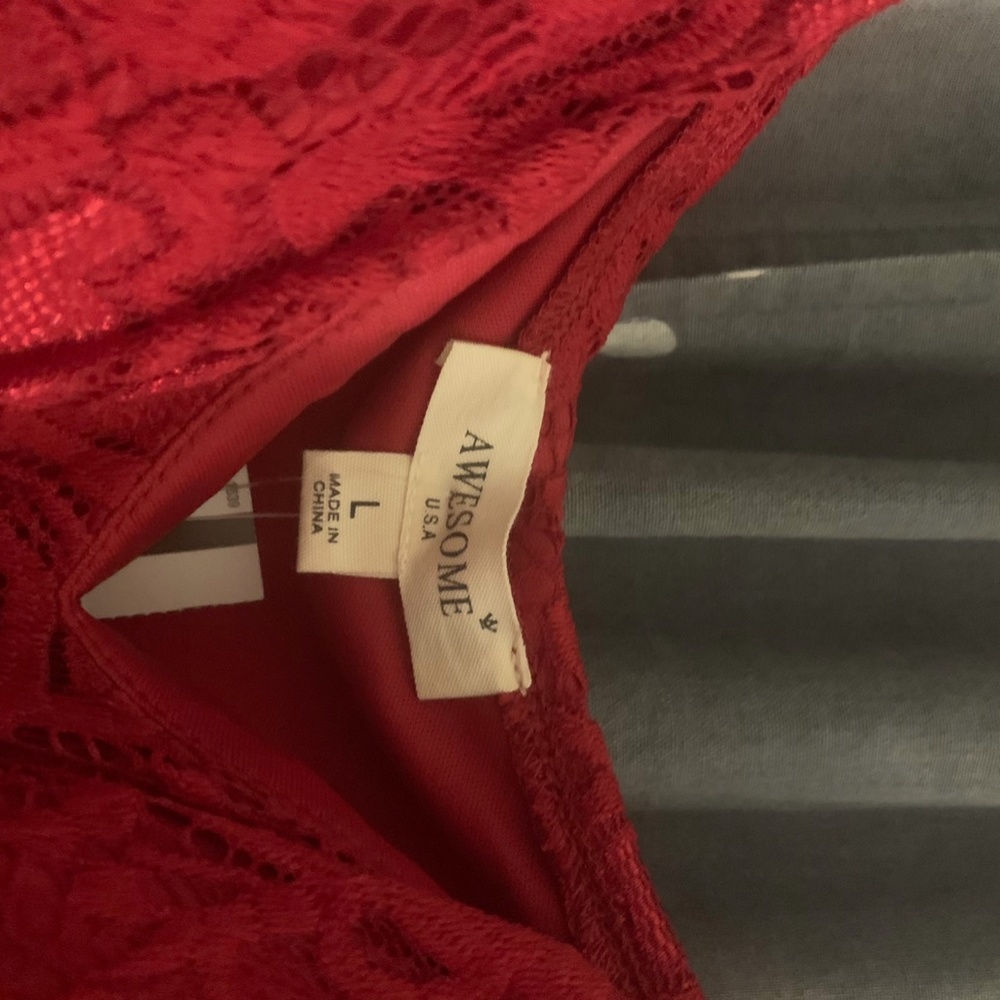 Red lace off the shoulder dress - Picture 4 of 5